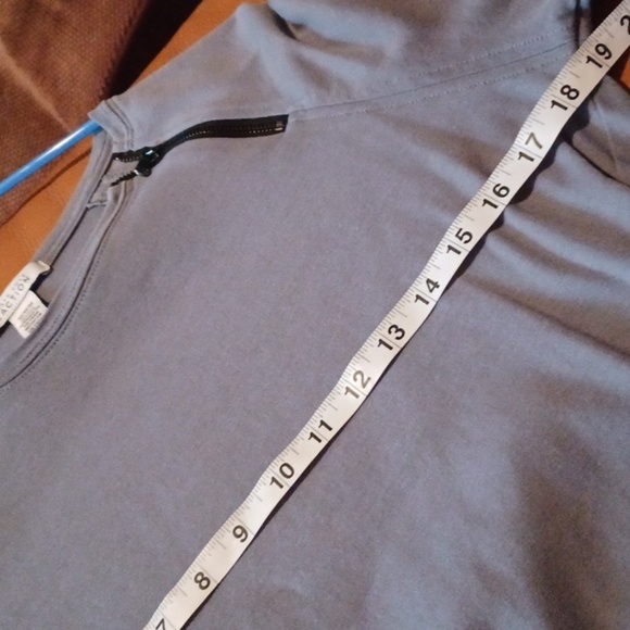 🌺Kenneth Cole Reaction Gray Top - Picture 6 of 11